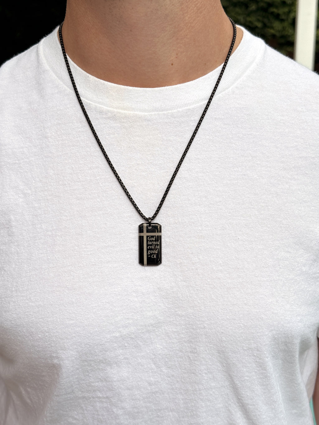 Bold Cross Pendant Necklace (Black)