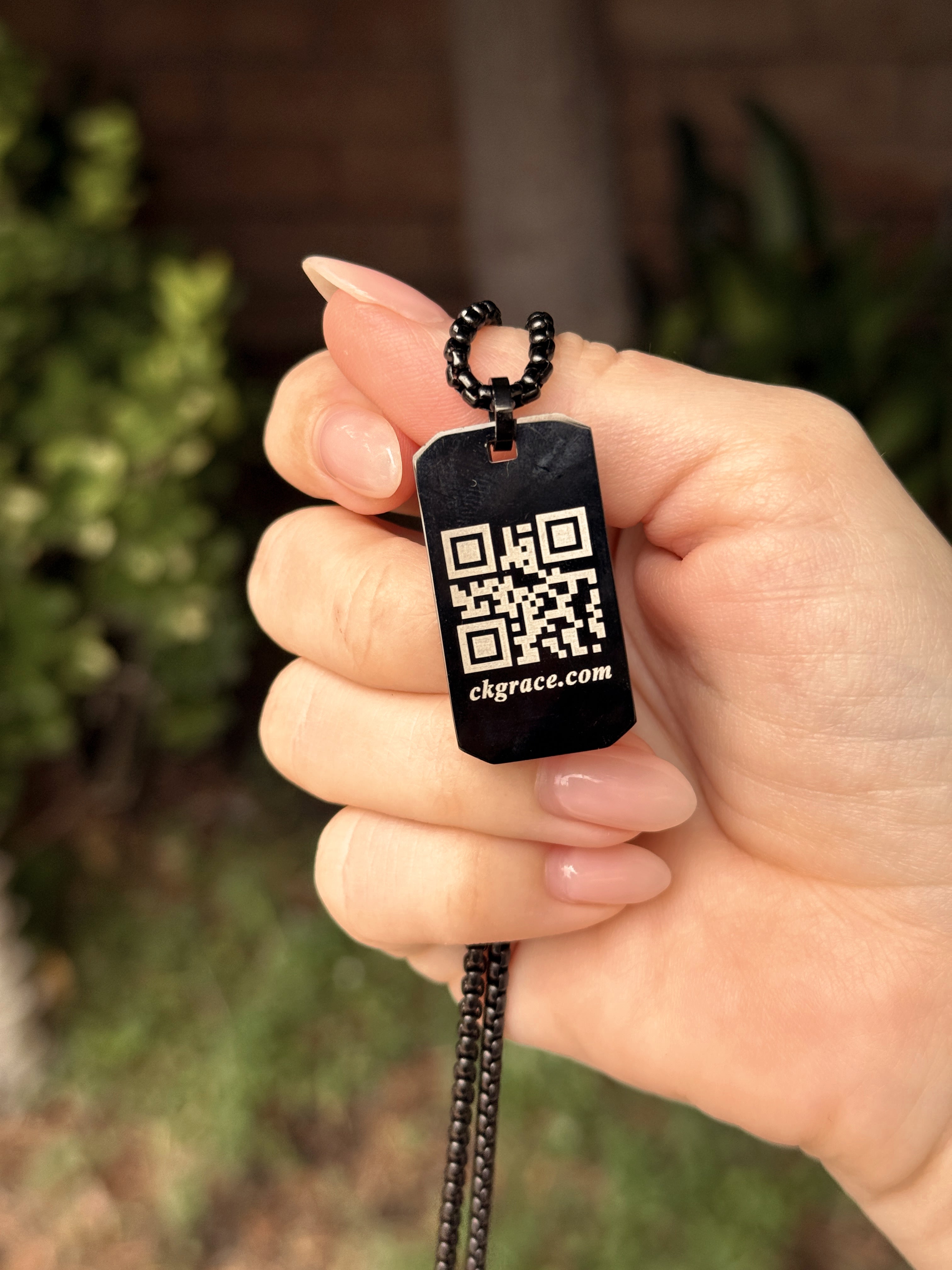 Bold Cross Pendant Necklace (Black)